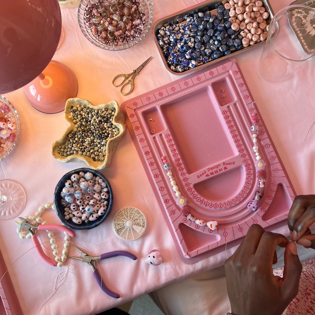 A pearl-chain workshop in the studio