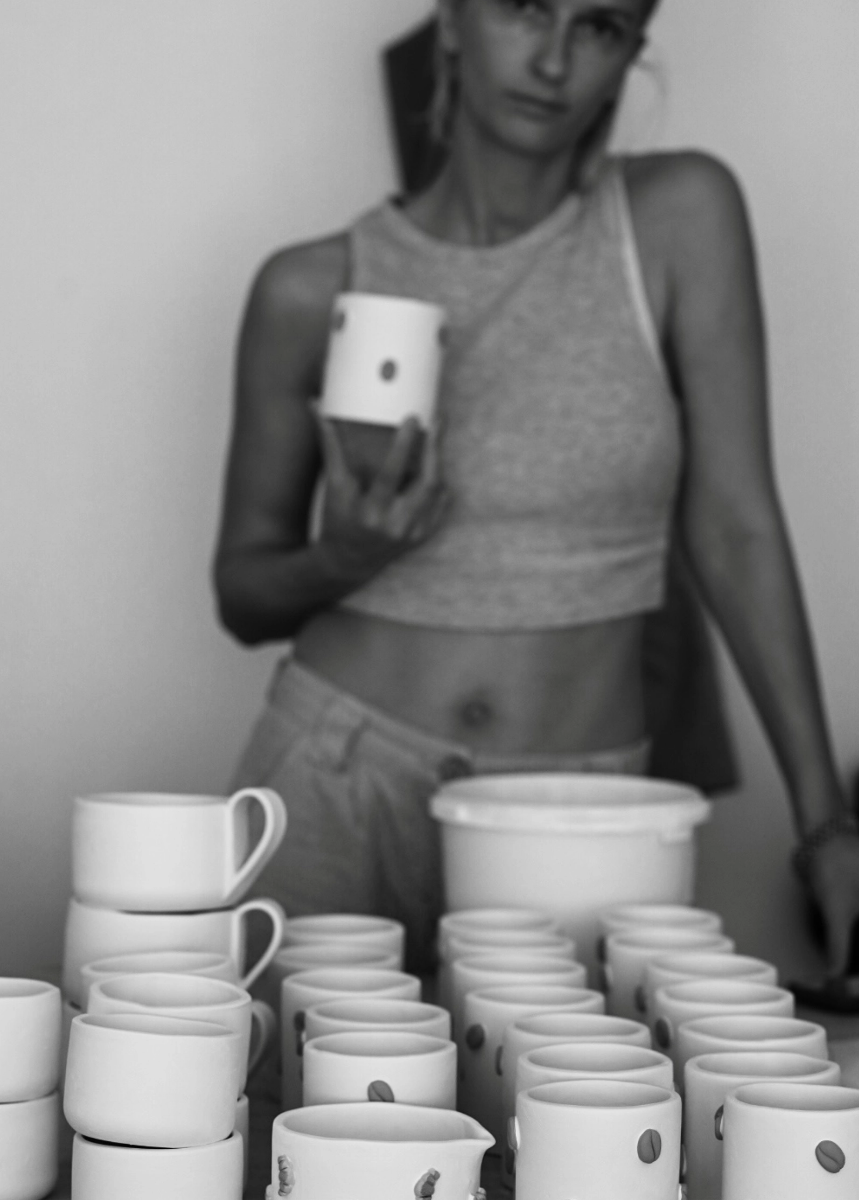Studio Üm, handmade ceramics with a clean aesthetic