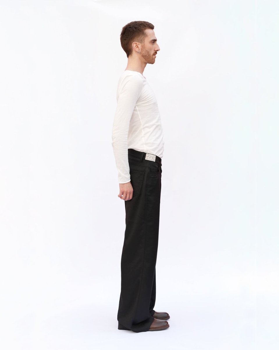 Wideleg 01-25010 in black, one pair per size