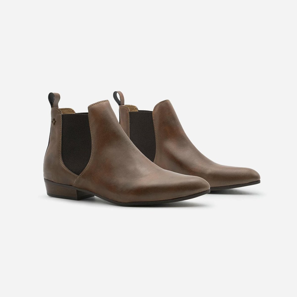 A brown Chelsea pair from Les Imparfaites.